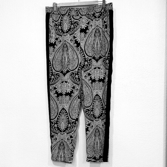 Chicos Size 1 /US Size 8 Pull On Pants Elastic Waist Black White Paisley Pockets - Picture 1 of 11